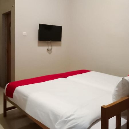 Reddoorz At Joyce Guest House Medan Eksteriør bilde