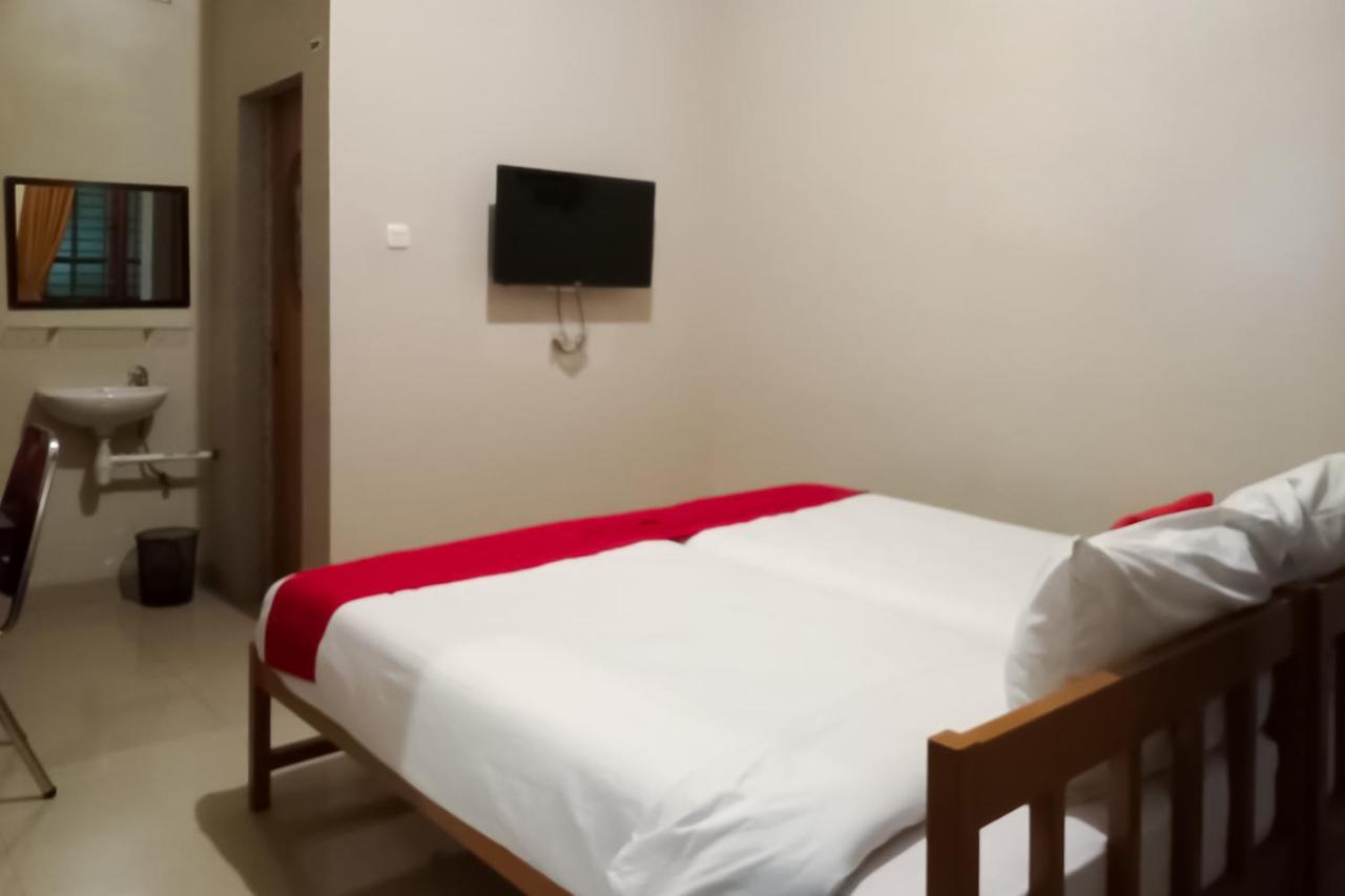 Reddoorz At Joyce Guest House Medan Eksteriør bilde