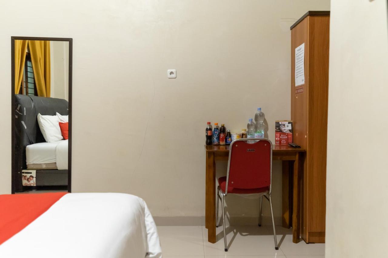 Reddoorz At Joyce Guest House Medan Eksteriør bilde