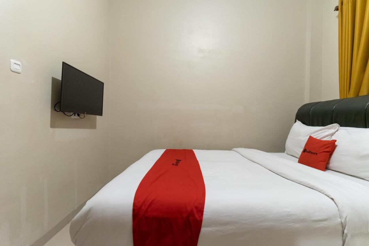 Reddoorz At Joyce Guest House Medan Eksteriør bilde